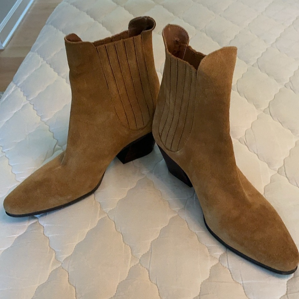 Zara Camel Suede Ankle Boots